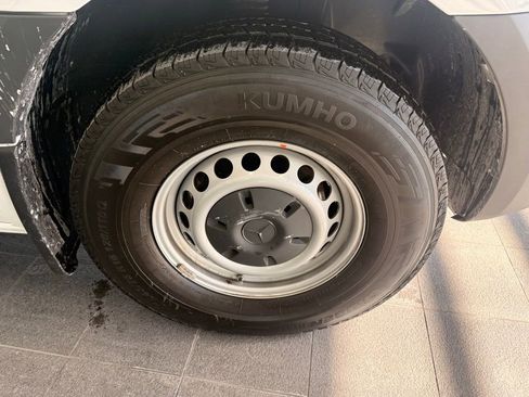 Used 2025 Mercedes-Benz Sprinter 2500 image 34