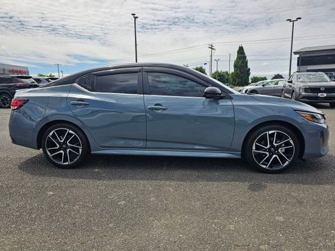 Used 2024 Nissan Sentra SR w/ SR Premium Package FWD image 2