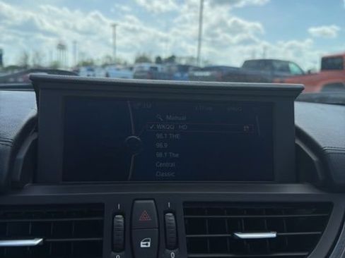 Used 2011 BMW Z4 sDrive35i image 28