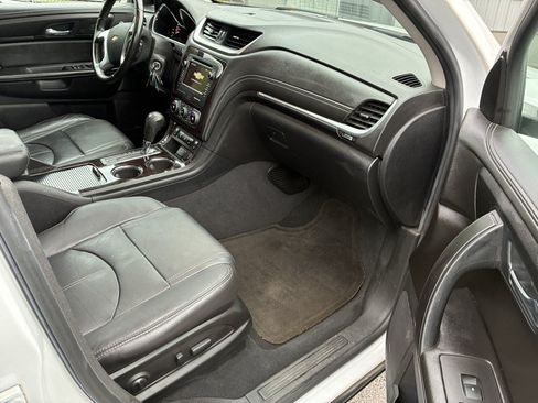 Used 2017 Chevrolet Traverse LT AWD/4WD image 21