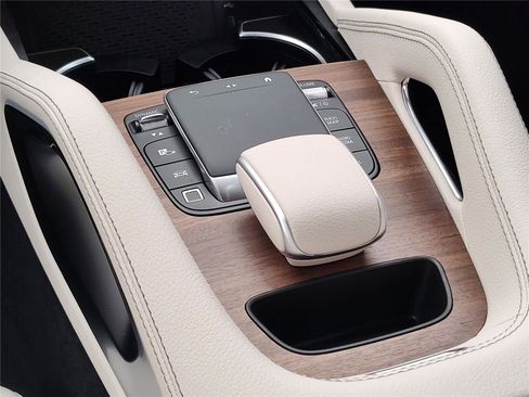 New 2026 Mercedes-Benz GLE 450 4MATIC image 9