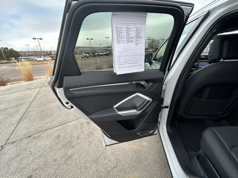 Used 2021 Audi Q3 2.0T Premium Plus image 21