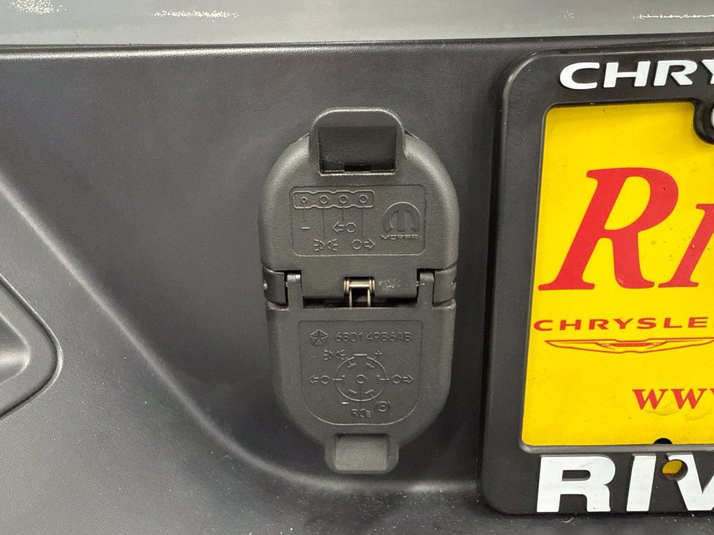 Used 2025 Jeep Gladiator Sport AWD/4WD image 8