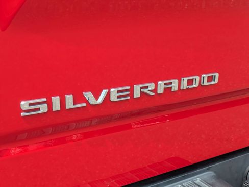 Used 2023 Chevrolet Silverado 1500 LT w/ Leather Package AWD/4WD image 13