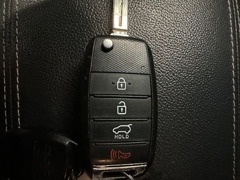 Used 2020 Kia Sportage LX AWD/4WD image 17