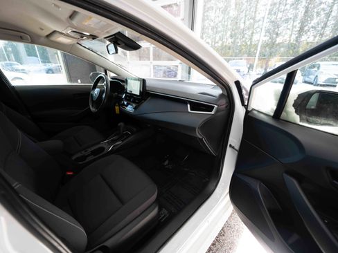 Used 2023 Toyota Corolla LE image 25