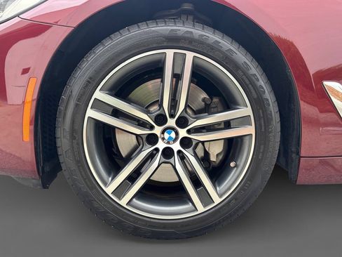 Used 2023 BMW 530i w/ Premium Package RWD image 15