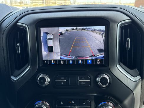 Certified 2022 GMC Sierra 3500 Denali w/ Denali Black Diamond Edition AWD/4WD image 17