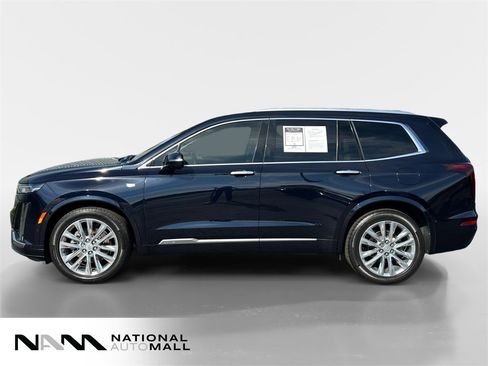 Used 2021 Cadillac XT6 Premium Luxury image 2