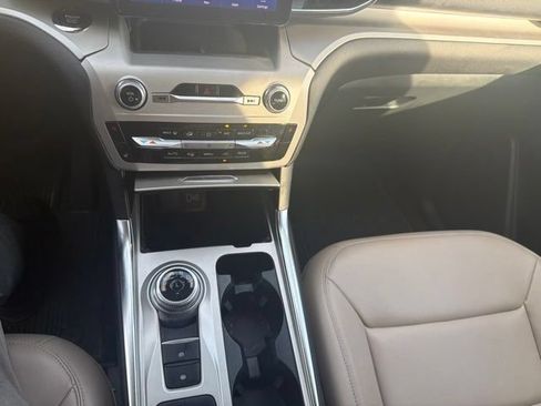 Used 2023 Ford Explorer XLT w/ Equipment Group 202A RWD image 18