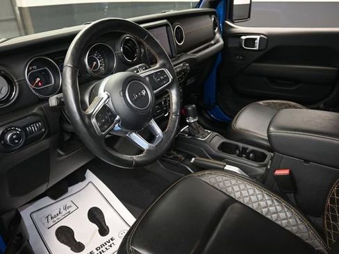 Used 2022 Jeep Gladiator Overland AWD/4WD image 18