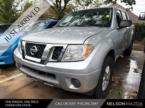 Used 2019 Nissan Frontier SV RWD image 1
