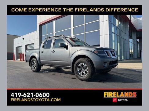 Used 2018 Nissan Frontier PRO-4X image 1