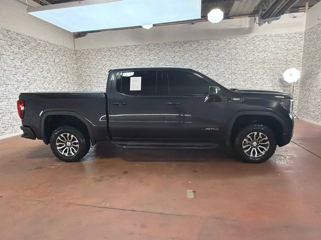 Used 2023 GMC Sierra 1500 AT4 w/ AT4 Premium Package AWD/4WD image 8