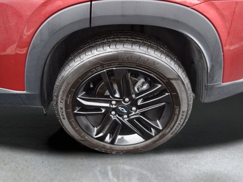 Used 2024 Chevrolet Trax ACTIV w/ Sunroof Package image 7