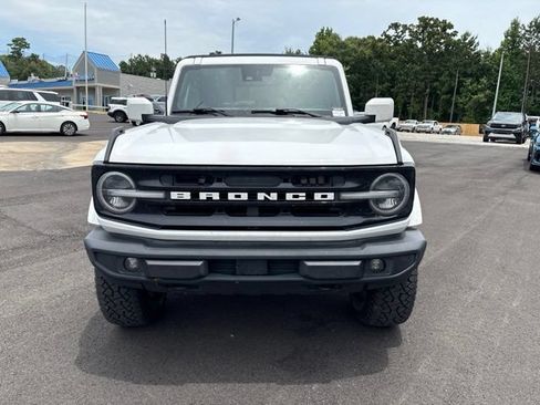 Used 2021 Ford Bronco Outer Banks AWD/4WD image 2