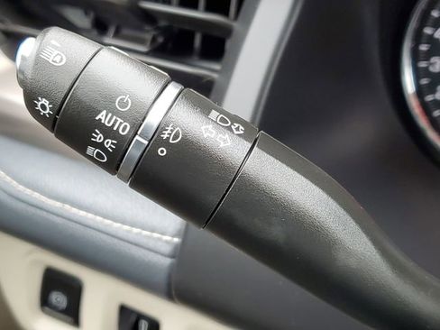 Used 2022 GMC Acadia Denali w/ Denali Ultimate Package image 16