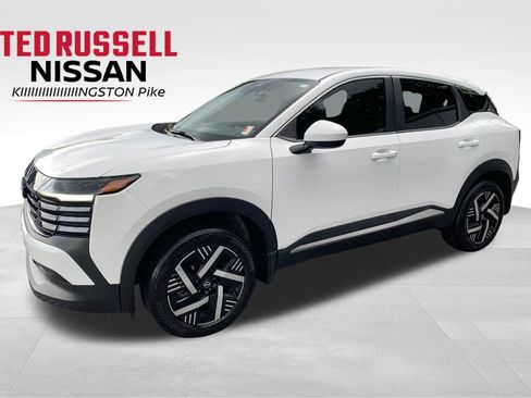 Used 2025 Nissan Kicks SV FWD image 1