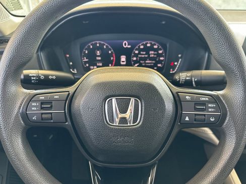 Certified 2023 Honda Accord EX image 22