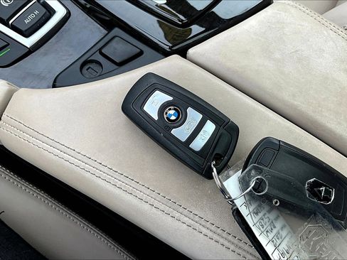 Used 2012 BMW 528i Sedan RWD image 10