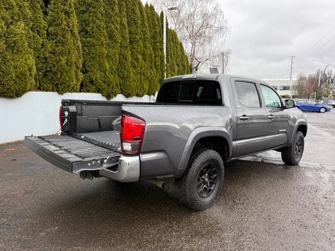 Certified 2021 Toyota Tacoma SR5 image 10
