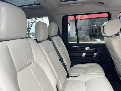 Used 2015 Land Rover LR4 HSE LUX image 35