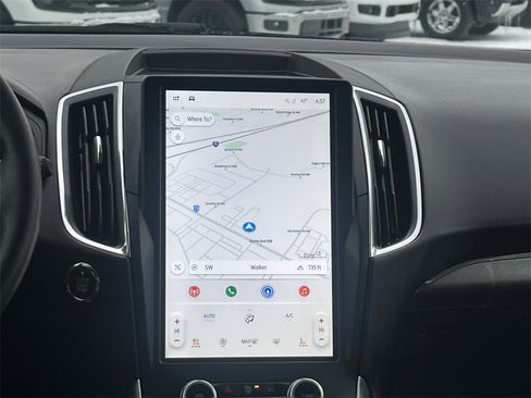 Used 2022 Ford Edge Titanium w/ Equipment Group 301A image 14