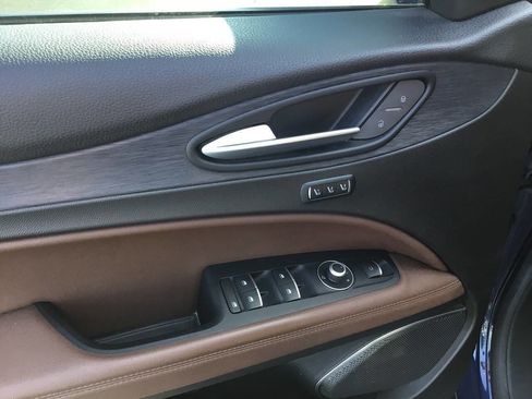 Used 2019 Alfa Romeo Stelvio AWD image 16