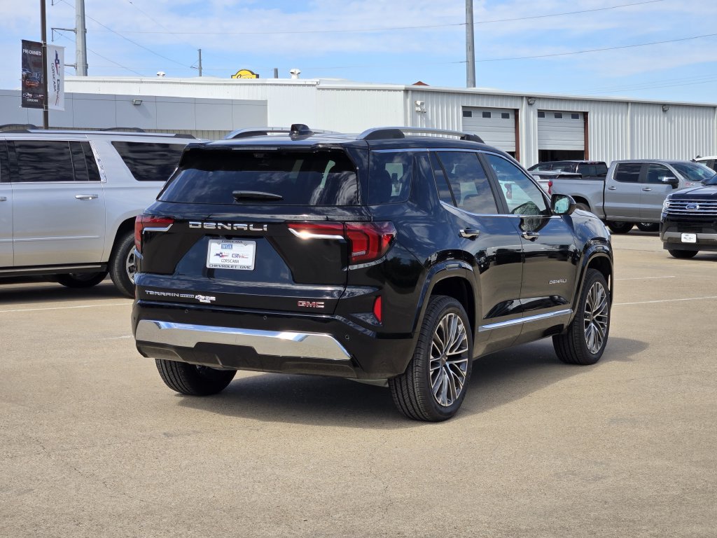 New 2027 GMC Terrain Denali w/ LPO, Floor Liner Package AWD/4WD image 4