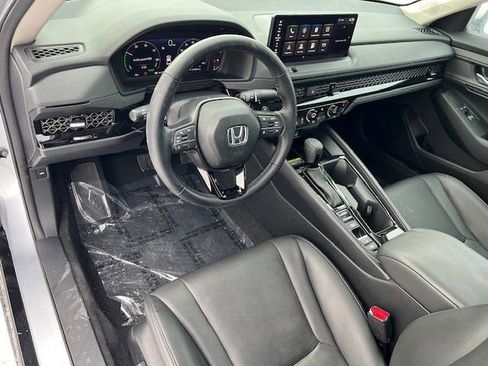 Used 2025 Honda Accord EX-L image 11