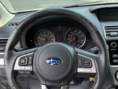 Used 2017 Subaru Crosstrek 2.0i Premium w/ Moonroof Package AWD/4WD image 17
