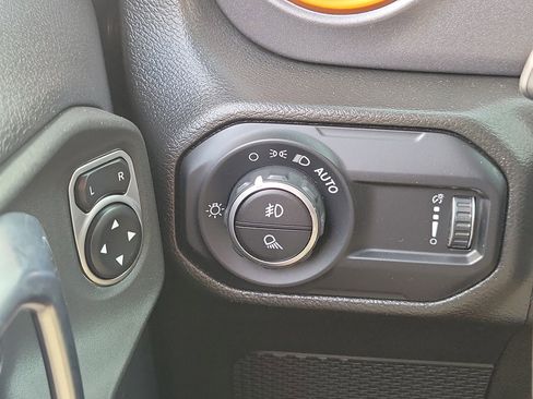 Used 2023 Jeep Gladiator Mojave w/ Trailer Tow Package image 26