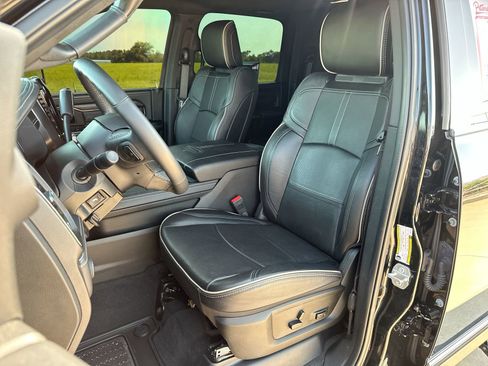 Used 2024 RAM 2500 Limited image 11