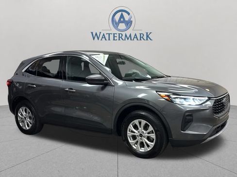 Used 2023 Ford Escape Active AWD/4WD image 8