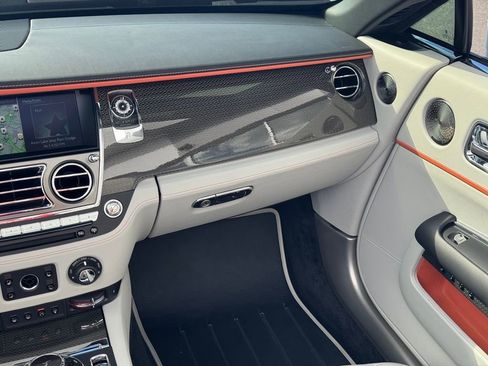 Used 2018 Rolls-Royce Dawn image 55