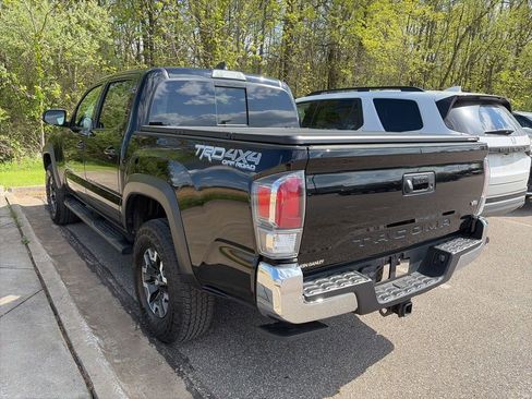 Used 2023 Toyota Tacoma TRD Off-Road AWD/4WD image 8