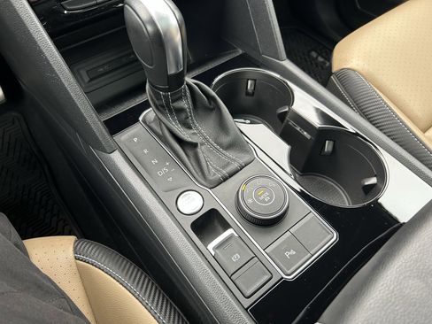 Certified 2023 Volkswagen Atlas Cross Sport SEL R-Line image 15