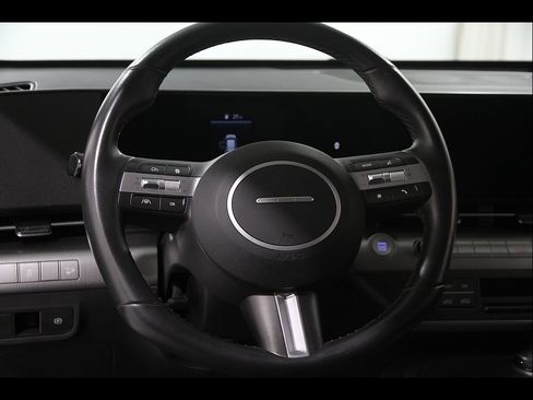 Certified 2025 Hyundai Kona SEL AWD/4WD image 7