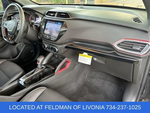 Used 2022 Chevrolet TrailBlazer RS w/ Sun and Liftgate Package FWD image 28