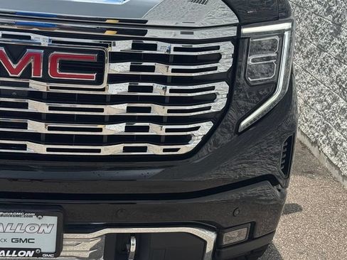 Used 2024 GMC Sierra 1500 Denali AWD/4WD image 8
