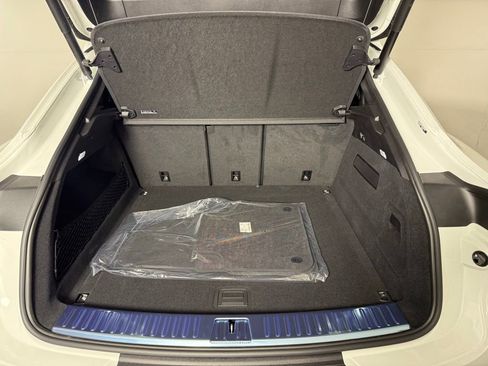 Certified 2025 Porsche Cayenne Coupe image 17