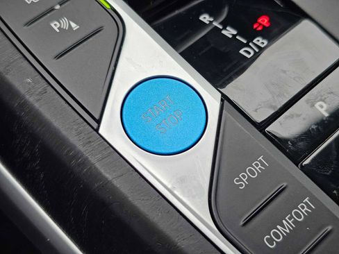 Used 2024 BMW i4 eDrive35 w/ Premium Package image 40