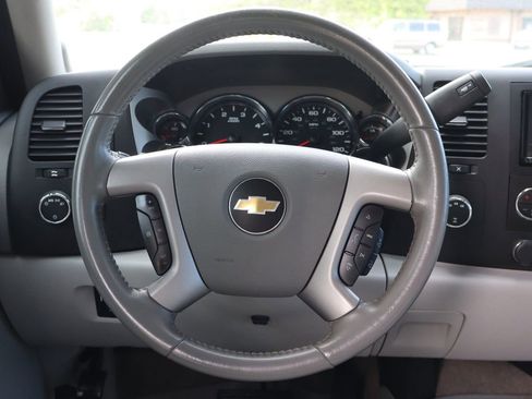 Used 2013 Chevrolet Silverado 2500 LT w/ Interior Plus Package AWD/4WD image 18