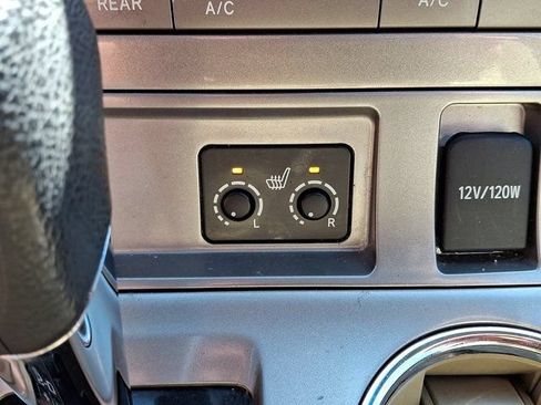 Used 2013 Toyota Highlander SE AWD/4WD image 29