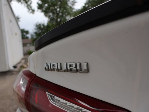 Used 2020 Chevrolet Malibu LT FWD image 15