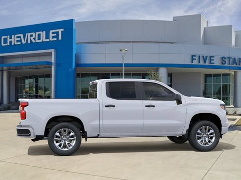 New 2026 Chevrolet Silverado 1500 Custom RWD image 4