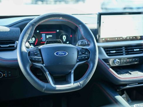 Used 2025 Ford Explorer ST-Line w/ ST-Line Street Pack AWD/4WD image 27