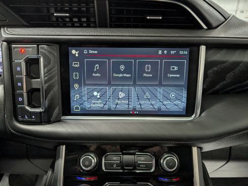 Used 2023 GMC Yukon XL Denali w/ Advanced Technology Package image 27