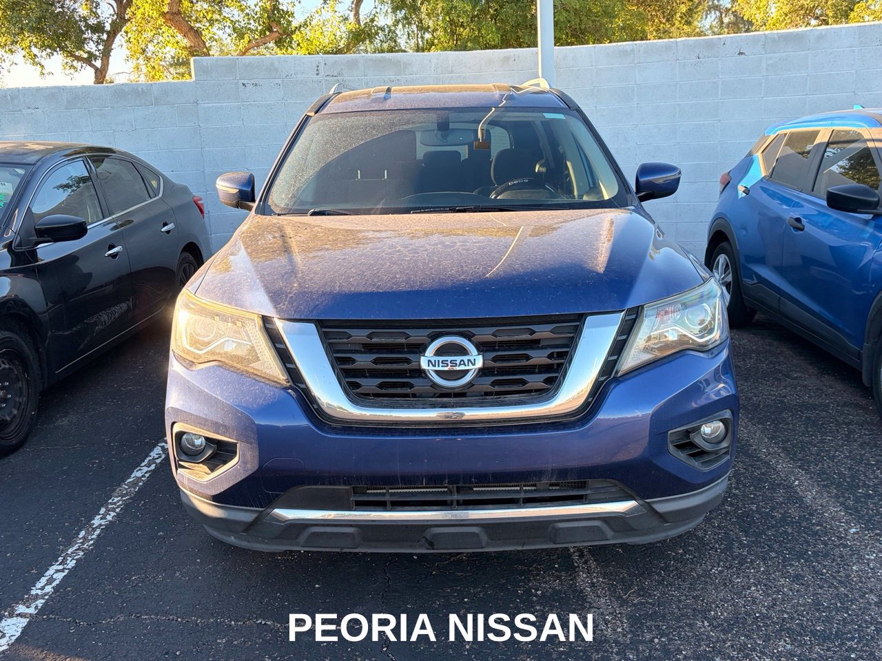 Used 2020 Nissan Pathfinder SV FWD image 3