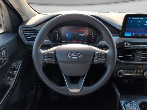 Used 2025 Ford Escape Active AWD/4WD image 11